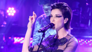 St. Vincent Performs 'Teenage Talk' with Real Teen Backup Dancers